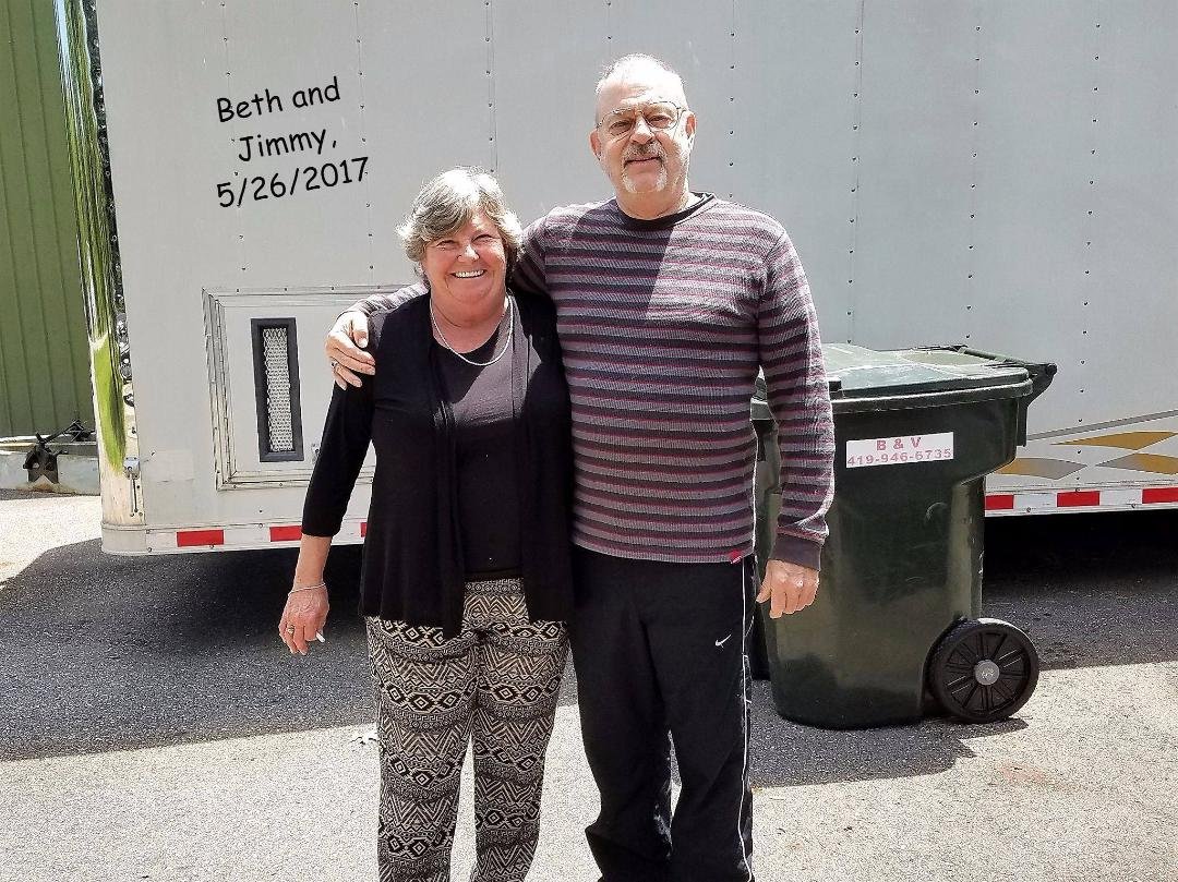 I had the greatest Friday this week. My best friend from Junior HS came to visit at our camper. We sat there and talked a while and then we took her to visit an old friend Beth hadn't seen since high school. We pulled up
