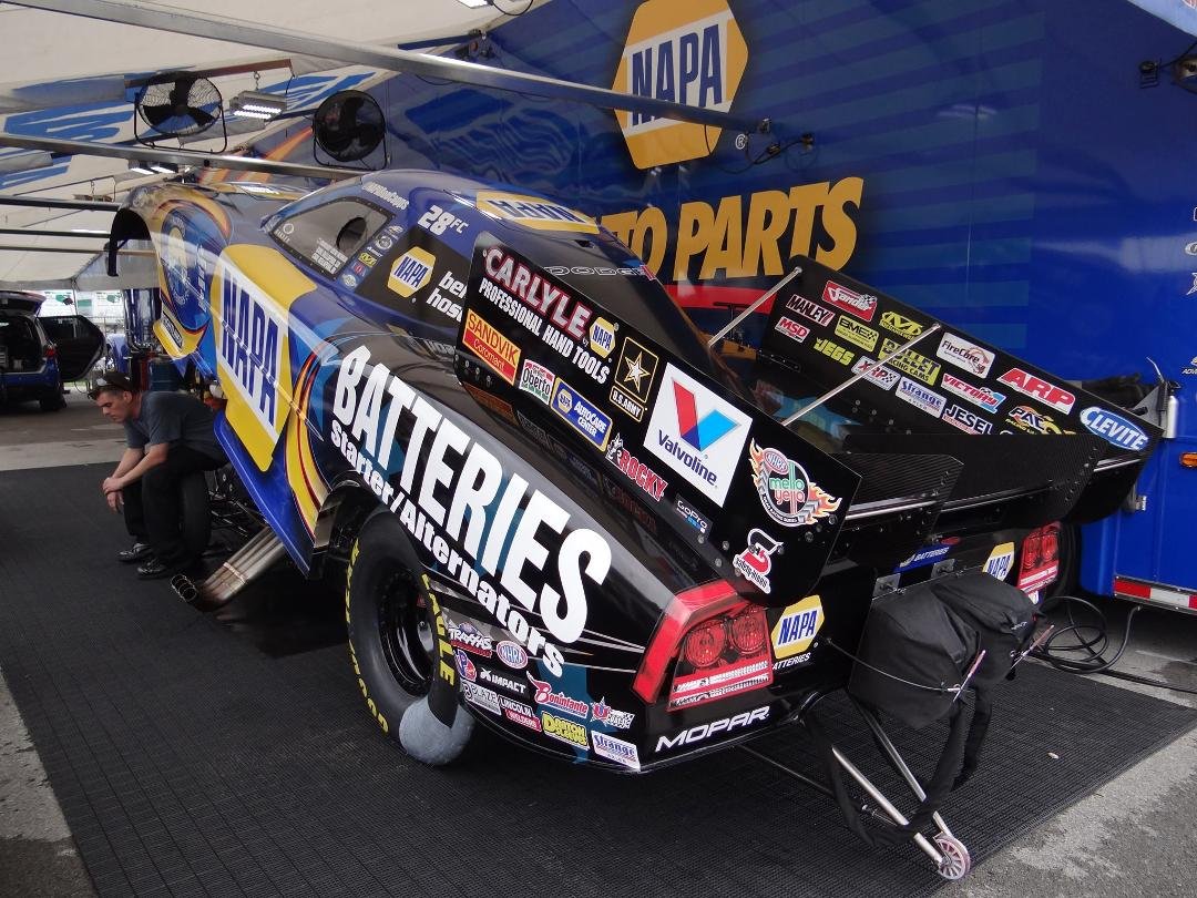 Ron Capps pit