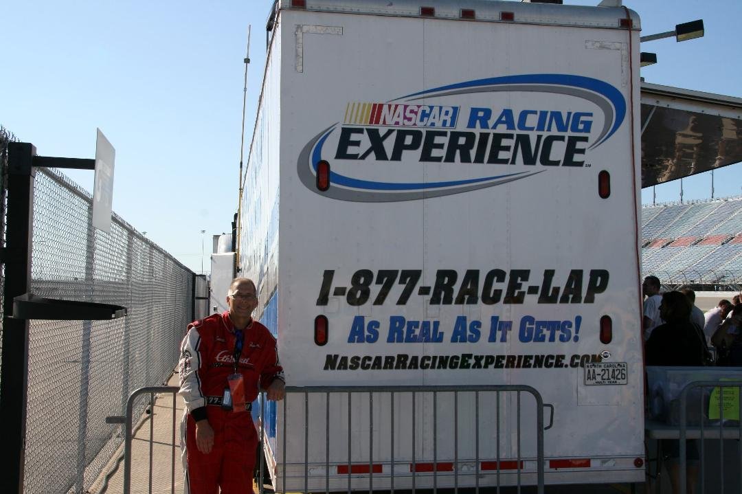 Jen bought me an awesome Fathers Day (thanks babe!) gift that I was able to use today. A Mario Andertti driving experience session. Wow if you get the chance to do this do it I hit just over 150 MPH!