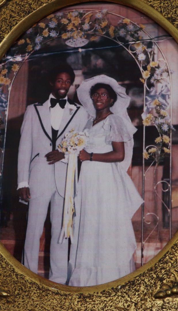 Derrick Johnson's album, Photos