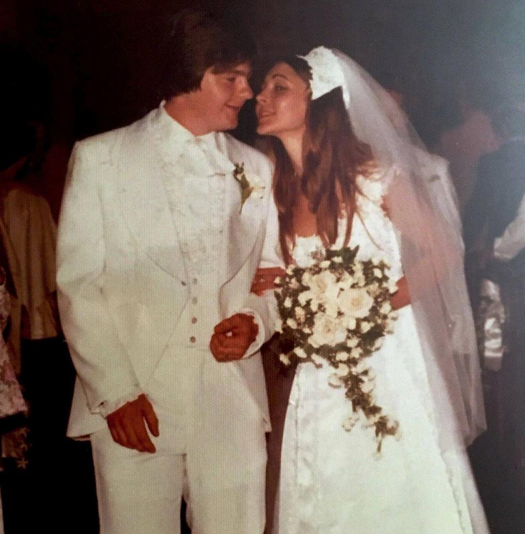 Happy Anniversary to my wonderful wife who gave me her hand 39 years ago. It's been some glorious years with two fantastic children and now three adorable grandchildren.