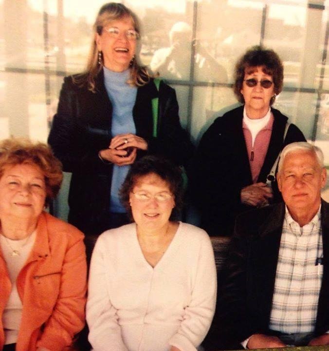 These are all cousins, we met in Columbia, Mo. for lunch a few years back.