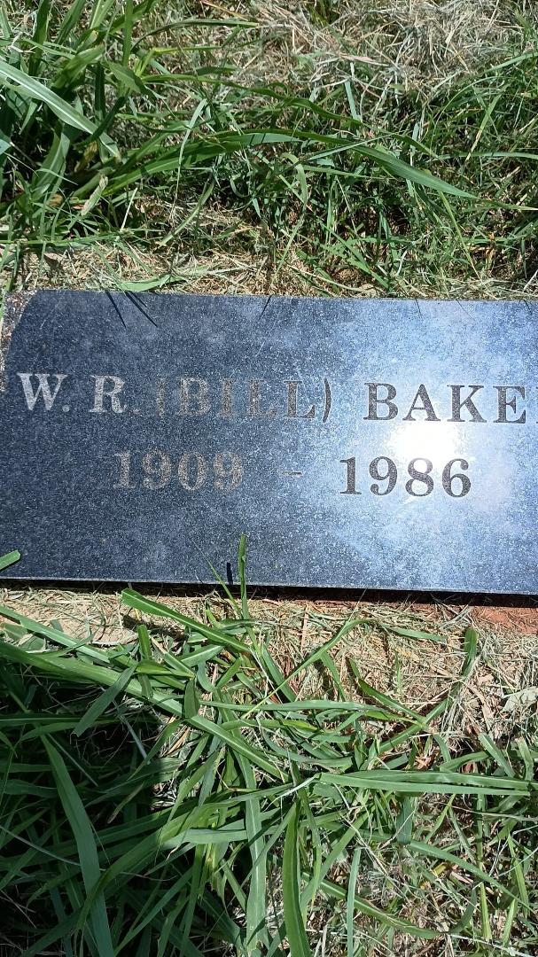 HAPPY BIRTHDAY DAD! Came to visit, had a shot and remembered a Great Dad! 115 years and you're still influencing people's lives. 💯