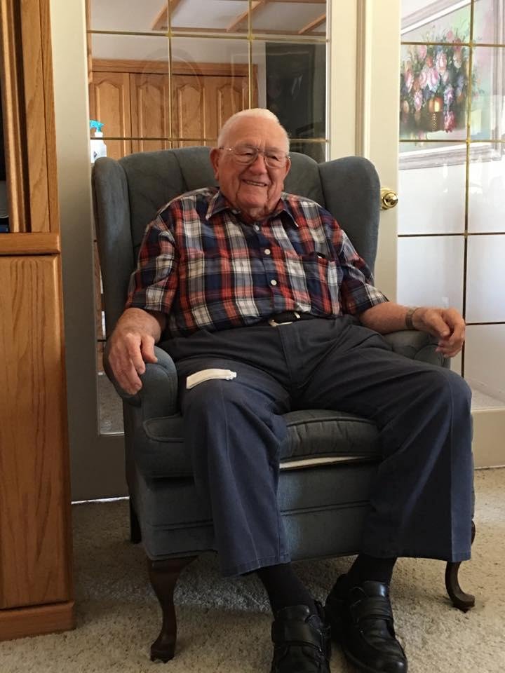 Went to see my uncle Del today he looks good for 89 years old