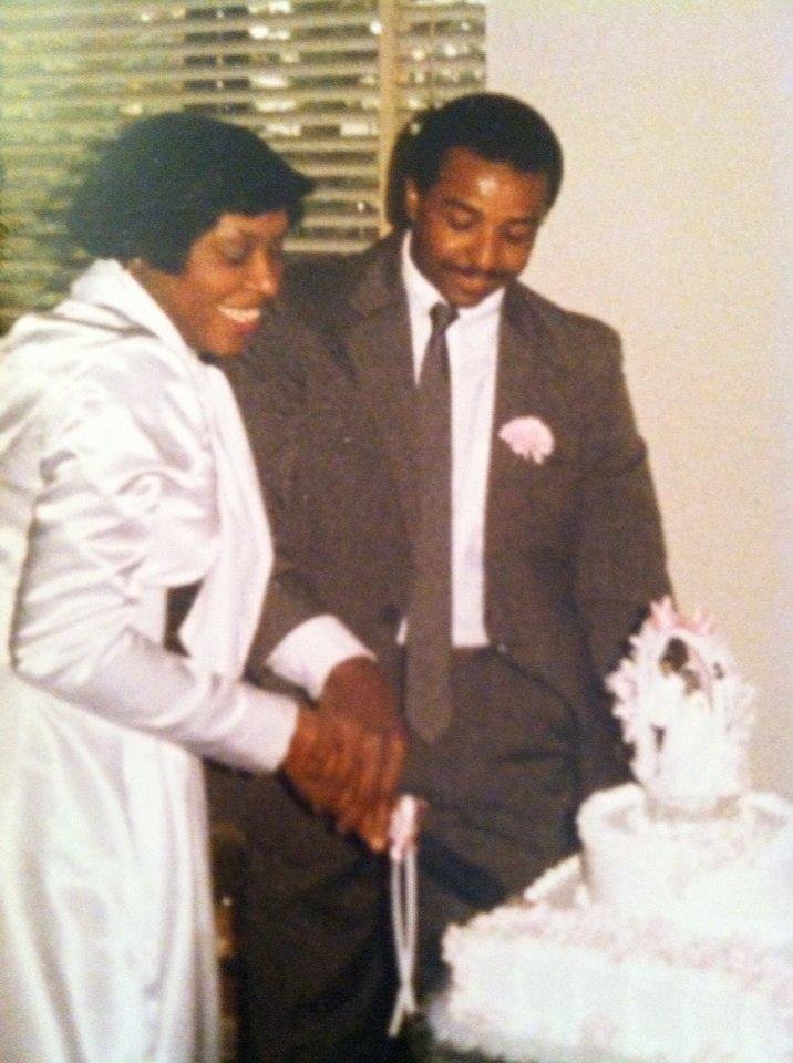 TBT--Mike & Paula cutting the cake October 25, 1986!