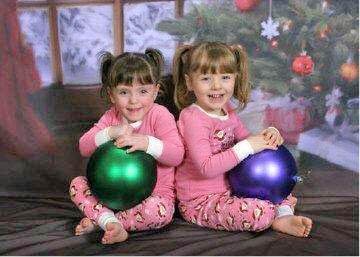 great granddaughter Caydan and grand daughter Lillie
December 2008