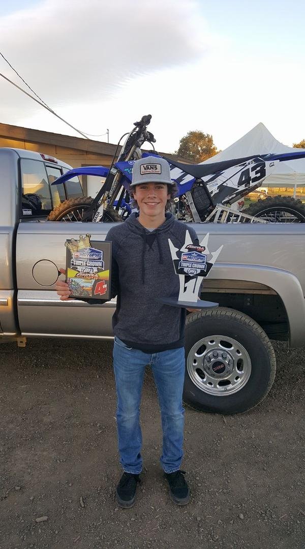 Just spent an awesome day Argyle Park Dixon California with my nephew Robert props and my great nephew Kyle props racing dirt bike . Kyle finished in first and in fourth place into different division. Was one of the most ex