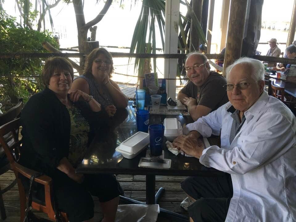 Enjoying lunch today in Punta Gorda with our long-time friends & Michigan neighbors Chris & Mike😜 Life is good. Was great to see them & visit💕