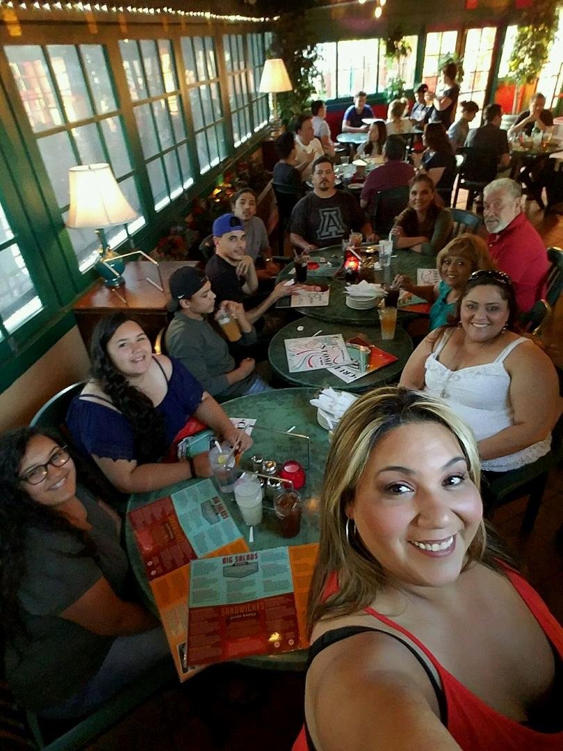 Happy Birthday baby girl, dinner with familia at Oregano's