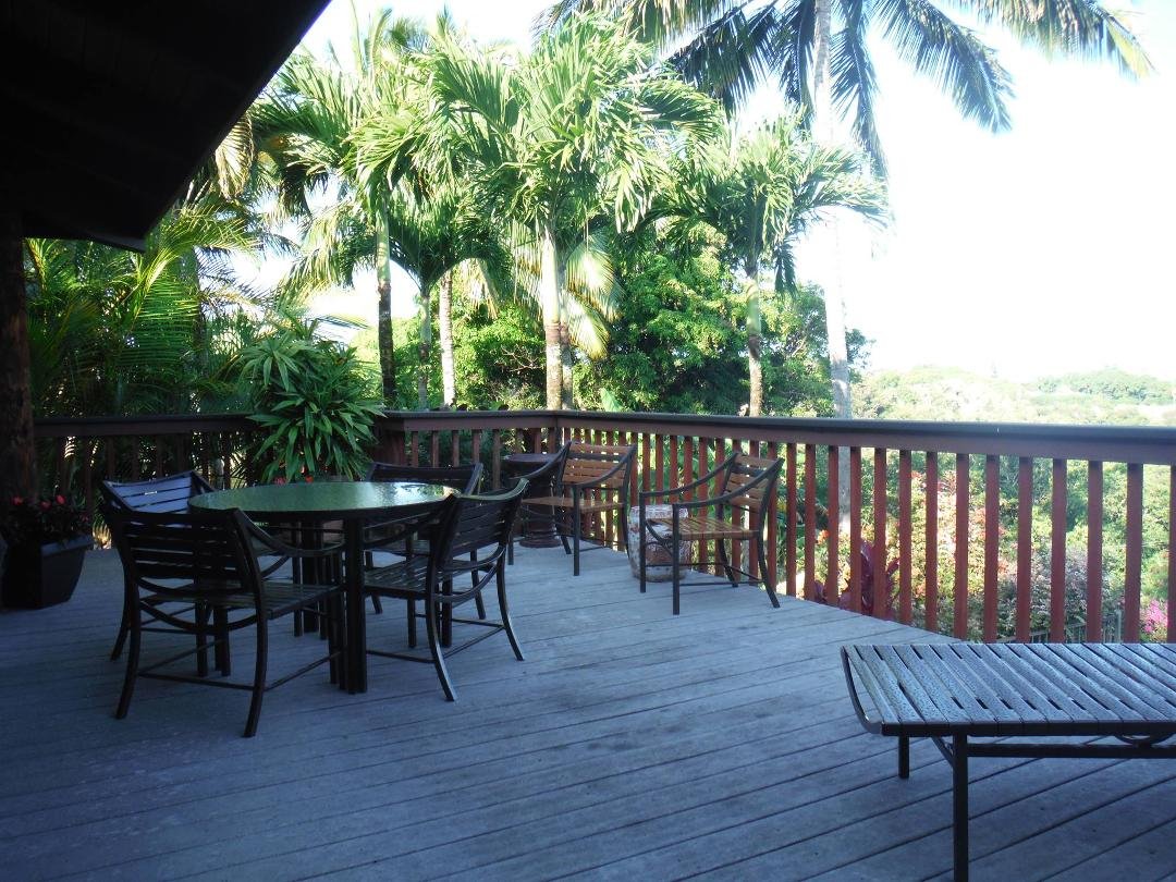 Maui Pole House
