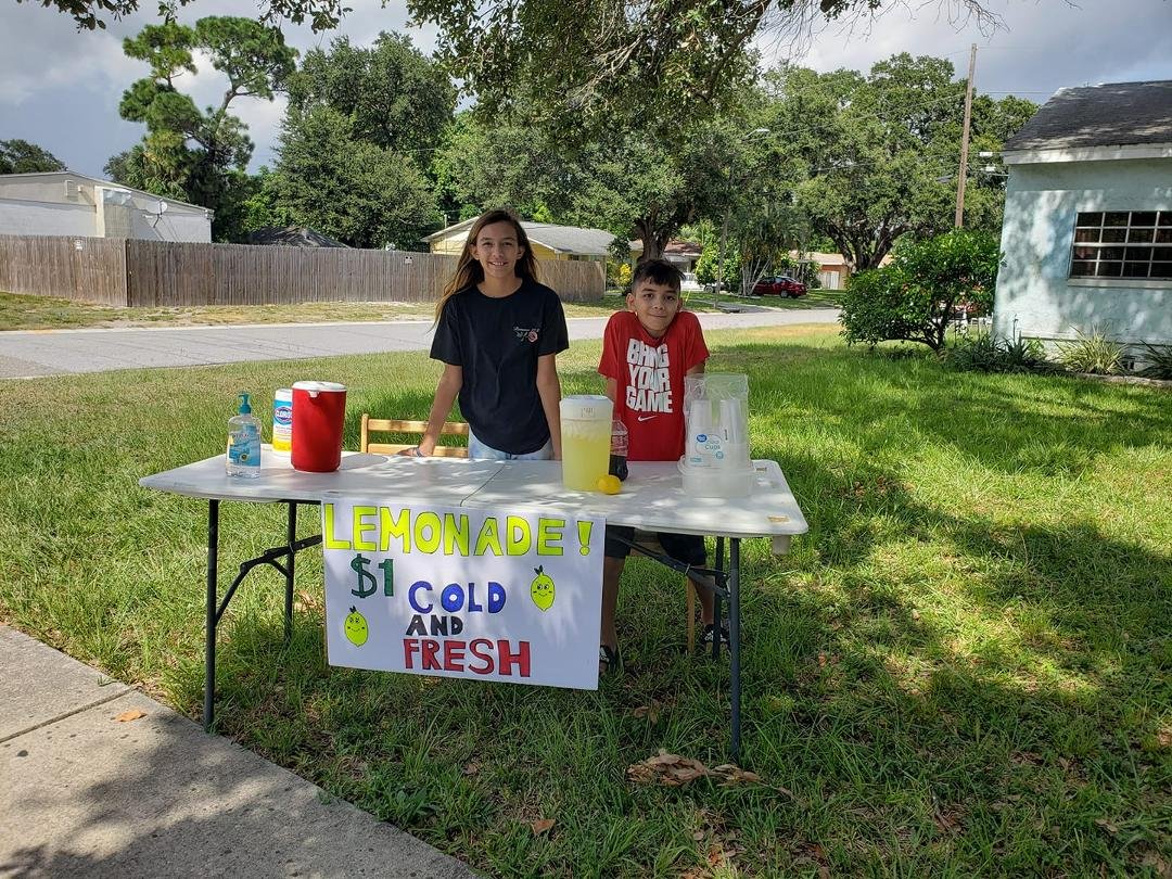 They're back out again today!
LAST CHANCE to get your fresh, COLD LEMONADE on your way home from work, or play!