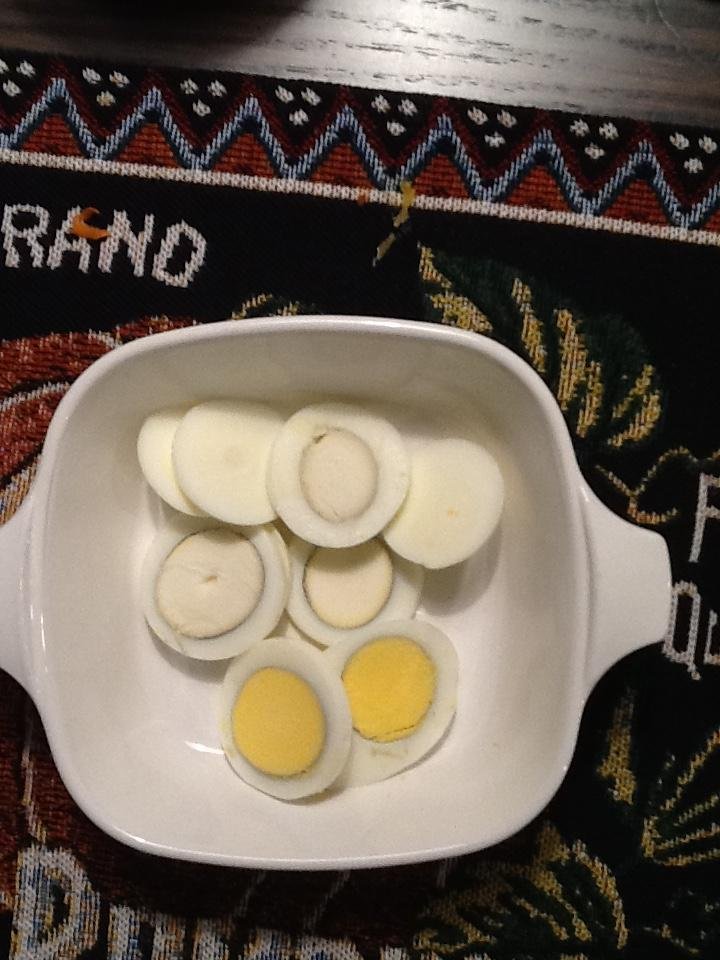 Last night I hard hard boiled some eggs for our steak salads, and look at this, a white yoke egg. Have never seen one before.