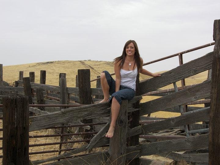 Laura in "Country" theme 2006.