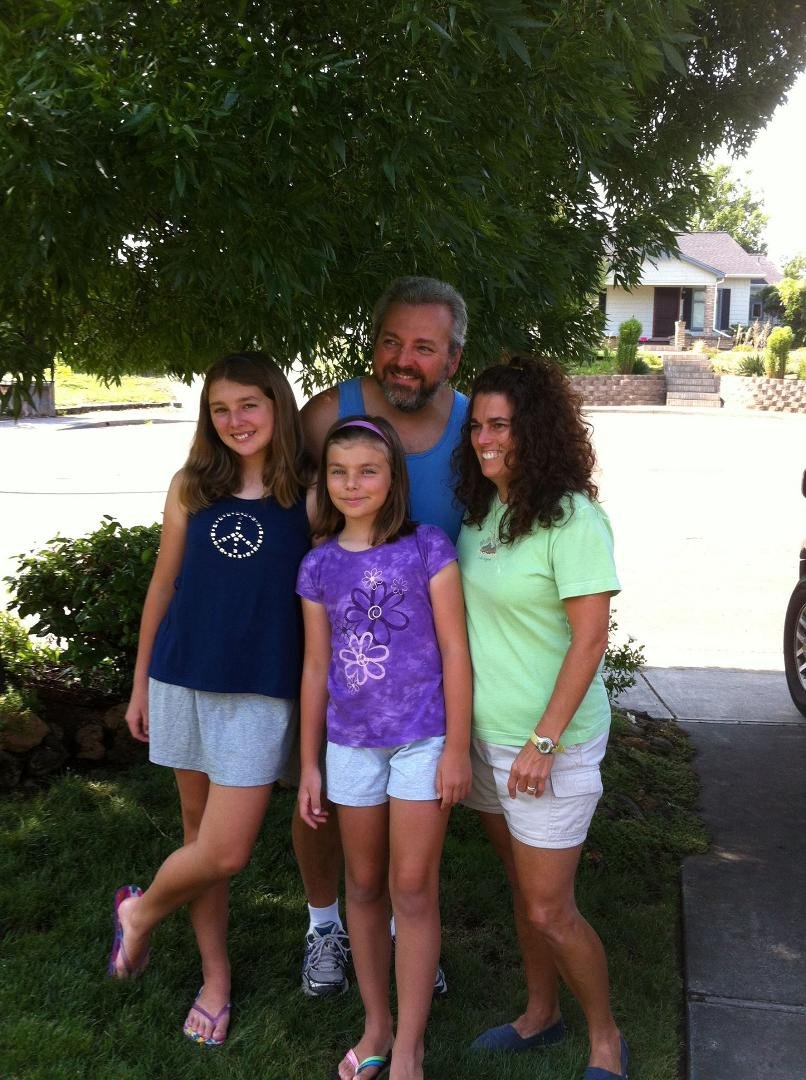 Summer 2014 in Medford, Oregon-Emily, Isabel, Ben & Kristen