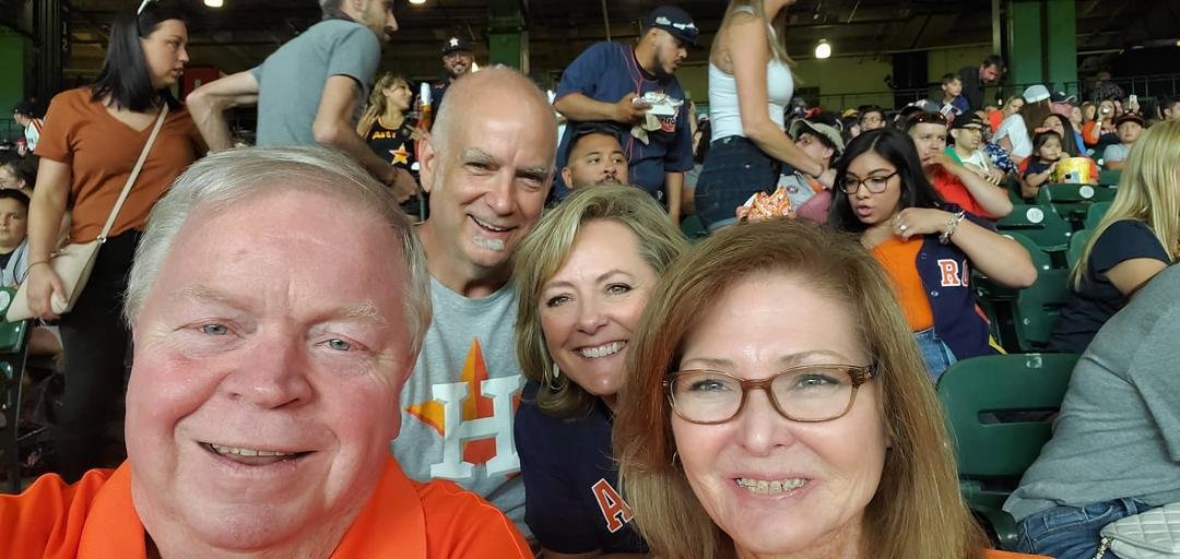 Ball game with the Picketts
