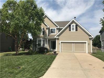 Andrea closed on her first home today. We are so proud!!! She works hard and set goals early...there was no way she was going to keep throwing her hard earned money away to apartment rent.