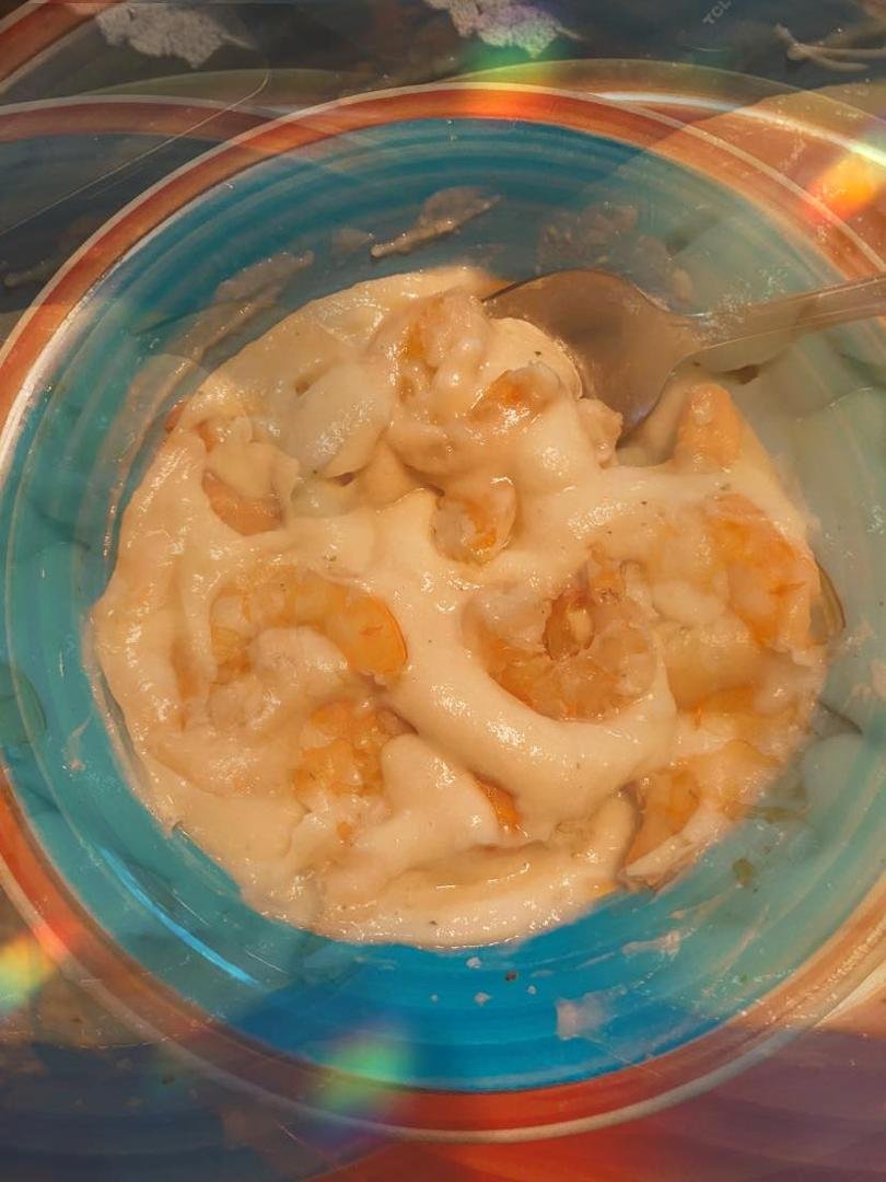 HEALTHY YOU DIET !!!!
Garlic smashed cauliflower rice with steamed shrimp 🍤 and low fat Laughing Cow Cheese
Down 25 lbs!!! And going strong 💪
Rainey Cooper Carroll ,,,my amazing coach,,
curious 🧐 ask away and she wil