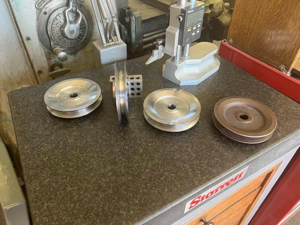 Mercedes 170 crankshaft pulleys are progressing. Additional profile work required on the front face and then the relief profile on the back side. Once that work is completed it is on to the milling machine for the 10 mm slo