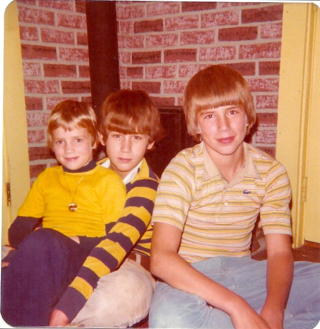 Our Yankee niece and nephews Brian, Brad and Diane Bohn.  Boston Mass in Barbara Shaw Bohn's kitchen.
This is TBT picture  taken in 1977