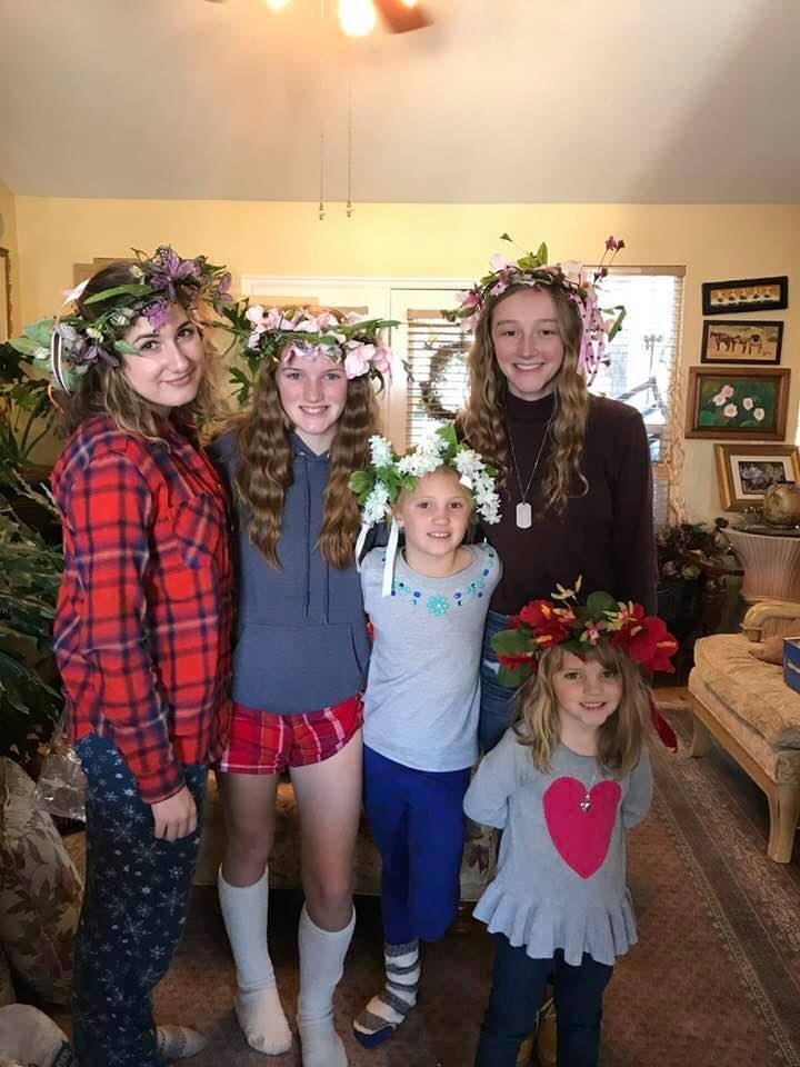5 of our 7 Grand girls....wearing head lei ‘s