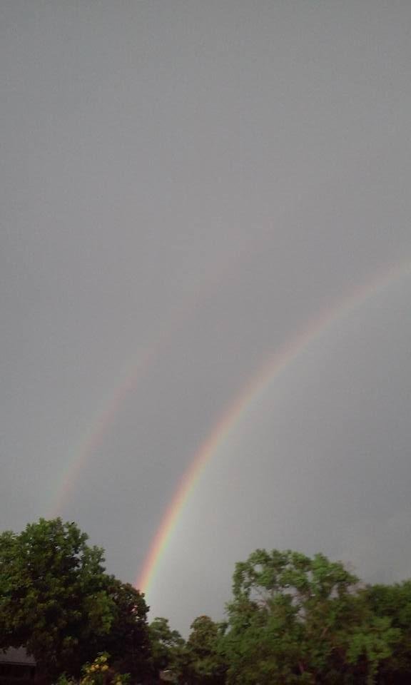 I don't know if y'all can see it or not, but we got a double rainbow!😀