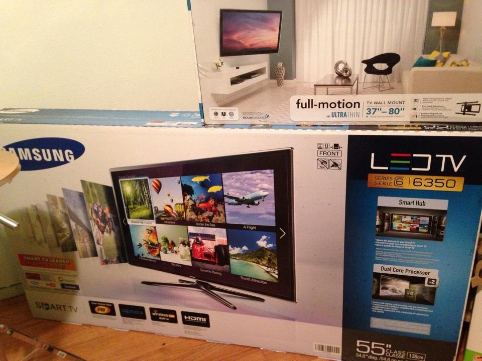 New toy for black Sunday at Costco! Now gotta get rid of my old school Toshiba 65" DLP. Needs a new DLP chip.