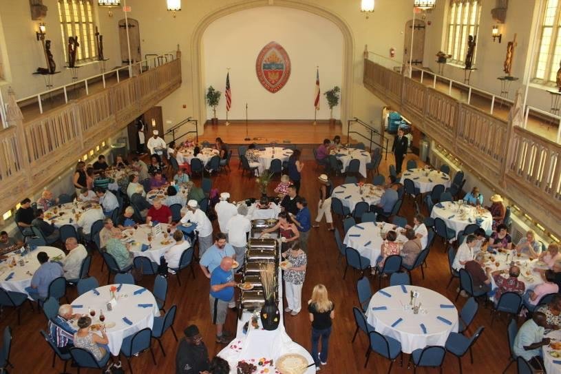 Menu for March 10, 2017
Soups
Chicken Chowder Soup
Italian Vegetable Pasta Soup
Salad
White Harvest Farms Salad
Entrees
Lemon Pepper Baked Fish
Meatballs w/Brown Gravy
Vegetable Frittata
Sides
White Rice
Macaro