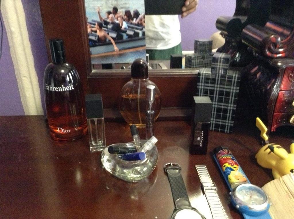 The smell goods I own(Fahrenheit,Burberry-Brit,Obsession,BR-Blackwalnut,and BR-Cordovan) BR=Bananna Republic.