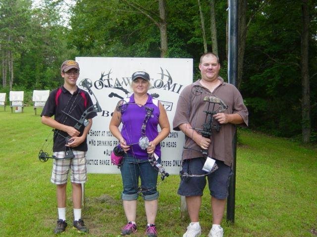 The winners of the bows were
G5 Quest goes to Aaron Craig
Strother Archery goes to Deborah Bebow
Darton Archery goes to Jarod Jester
Thanks to all the sponsors for the great door prizes