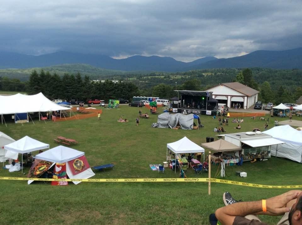 Spent the afternoon at ROGER'S CAMP GROUNDS in Lancaster, NH.   Then want to Littleton, NH to have dinner with Family.   God I miss the mountains.  ☺️