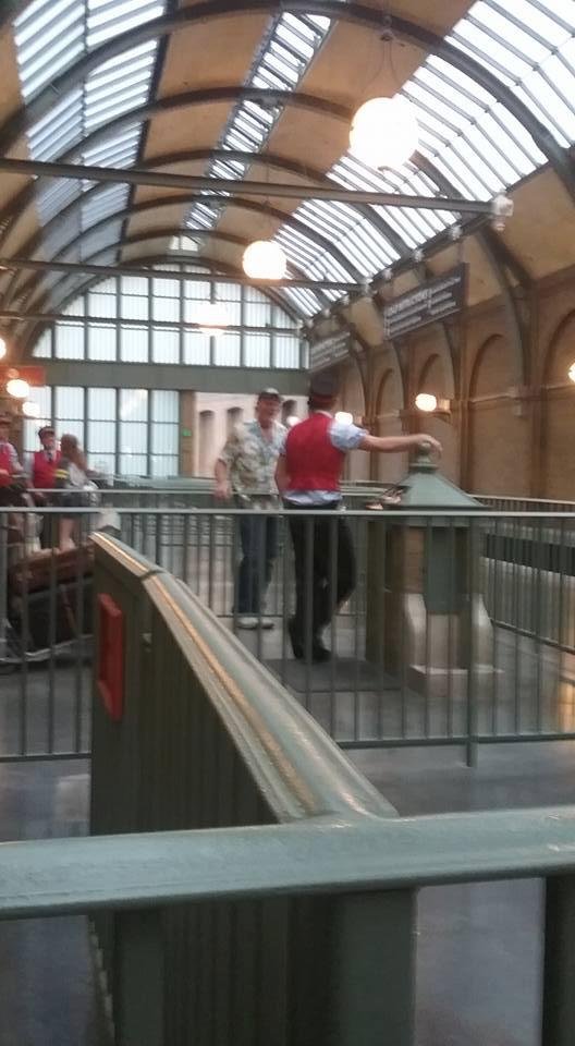 Train station Universal