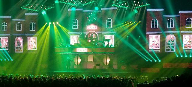 Finally got to see the Trans Siberian Orchestra thanks to an early Christmas gift from Scott Brandt and Adrienne Rheannah Mason! It was spectacular!! A memorable night for sure, with our 1st snowfall, a dinner outing wit