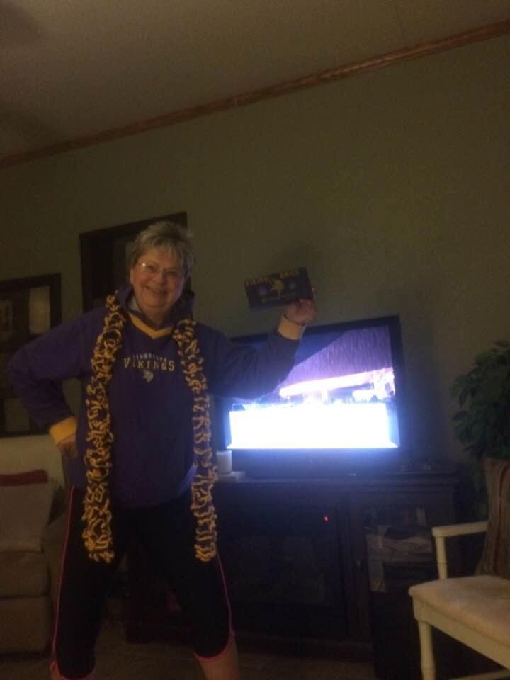 Vikings are winning! Must be Linda’s new Viking scarf!