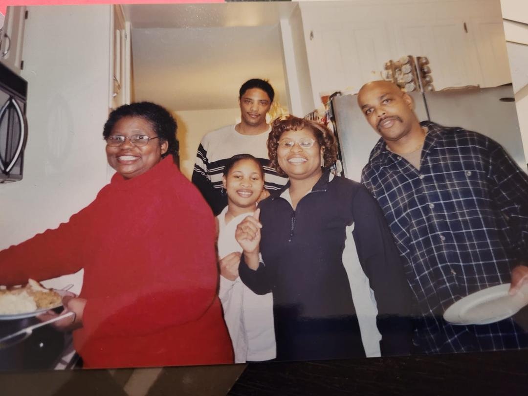 Hi fam I'm sharing a memory I found from years ago with family in California when cuz Lew Hill was in town. We luv u and miss you Lew💕🙏💕 We had a great weekend🤩🥰🤗