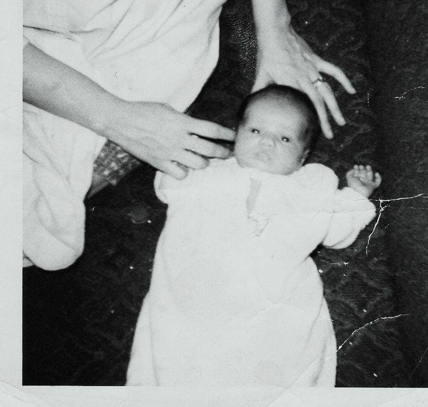 This is the BEST PERSON I know -her name is Kellie Rosic and tomorrow is her Birthday...She is my April Fools Baby ,the person I love to laugh with ,a wonderful Sister,Aunt ,Godmother and Step Daughter..I know everybody thi