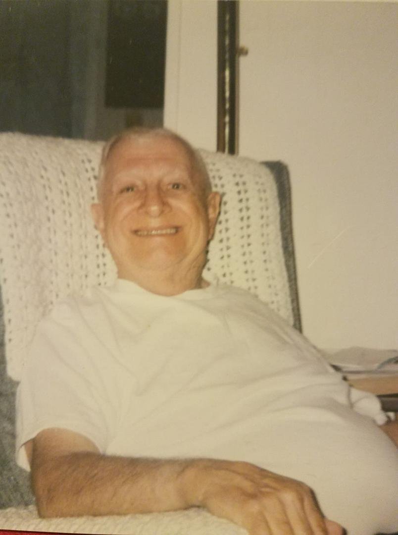 Today would have been my Dads 100 birthday. Happy birthday in heaven Dad. Love and miss you . You were a great Dad , you left alot of wonderful memories with your family