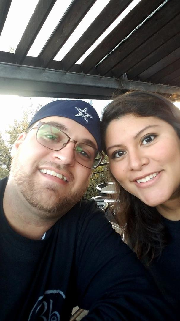 Grabbing a bite before the Third Eye Blind concert!