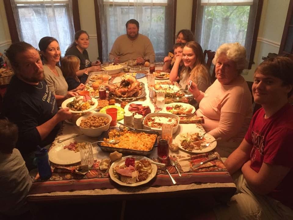 BLESSINGS GALORE!! At Genny and Rob's new home in Springfield OH. 'Grammy Carol ' with us on the mend. God's blessings are too many to number! ☝️️👏