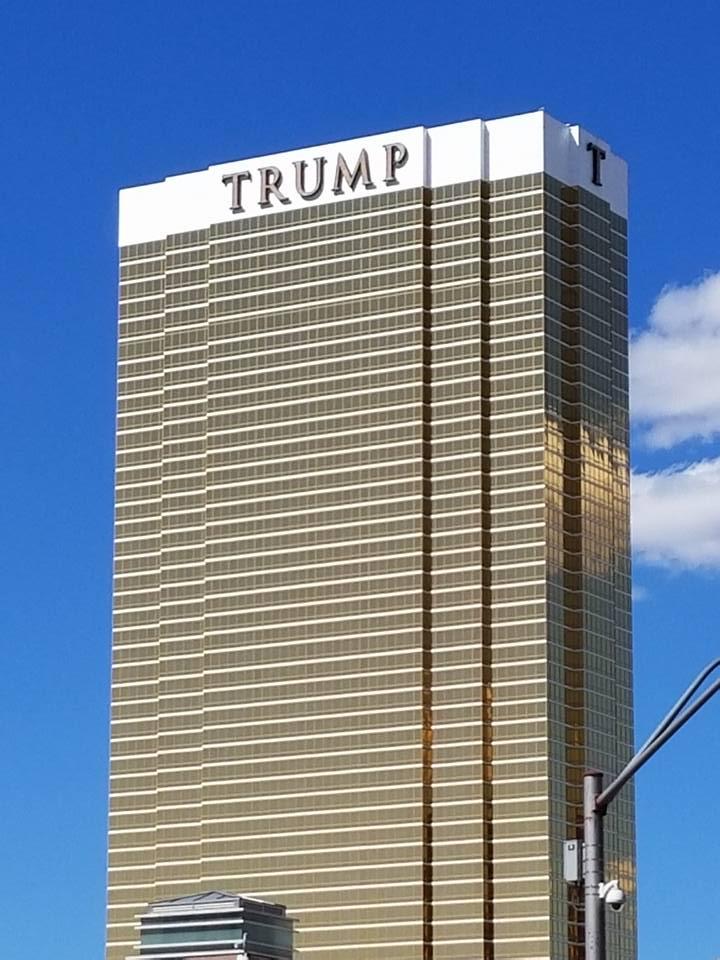 Trump tower in Vegas.