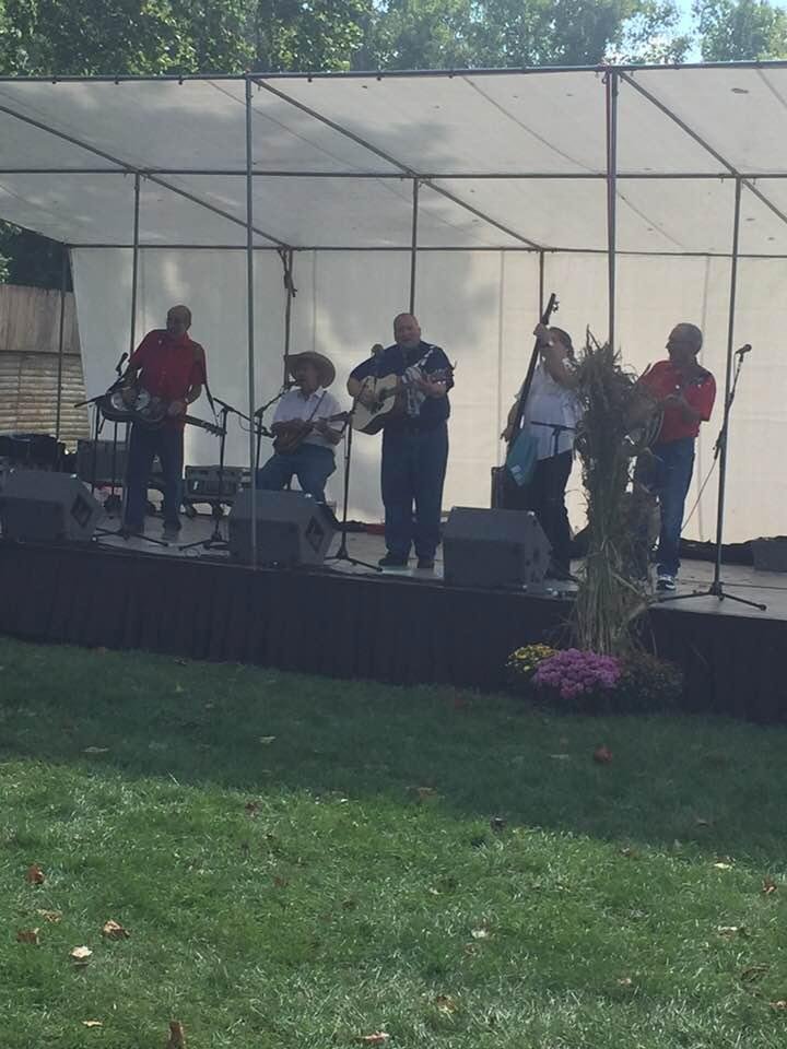 Stan the man Taylor ! Pickin and agrinin !!!