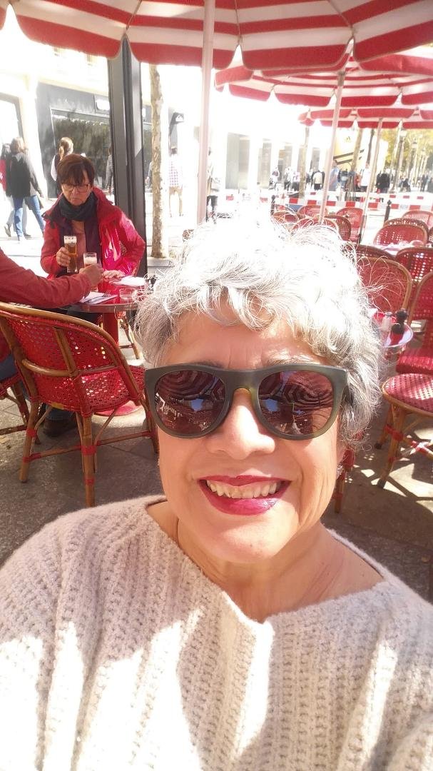 Who's Happy? Can't help being happy on the champs elysee