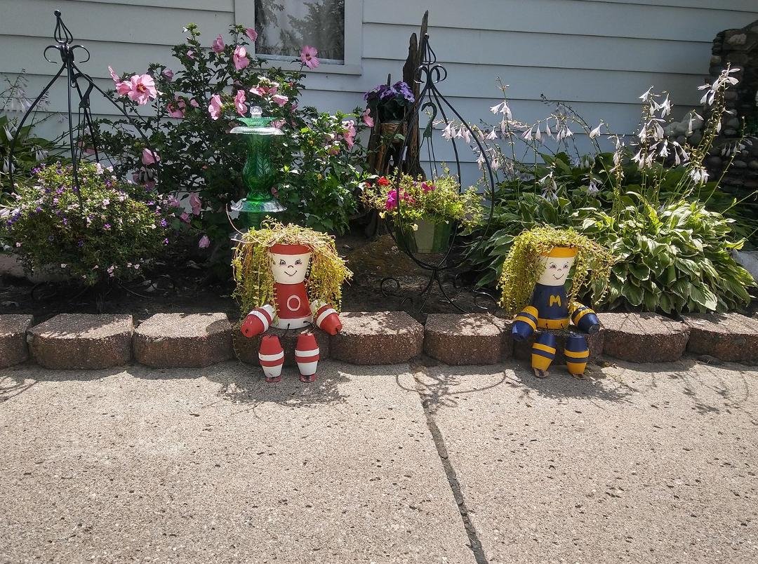 Just made2 more potheads for a friends parents. Michigan yea and Ohio boo