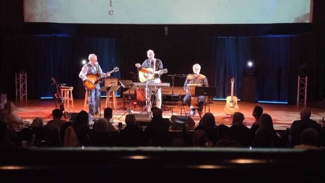 It's been a few weeks so I made it over to Stargazers Theatre and Event Center this evening to see and hear The BUS Band. They're a local trio who do a lot of CSN covers. They say that this was their last show. I'll be sorr