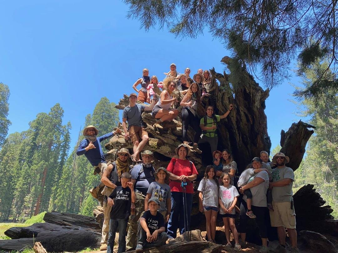 This uncropped photograph shows most everyone in the Ron Hirsch Family Tree plus 2.
