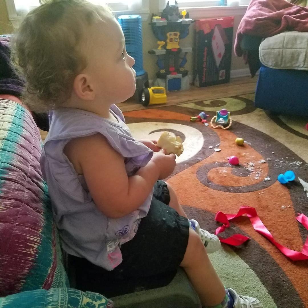 Peanutbutter sandwich and Beat Bugs!
ZooZoo!💖💖💖