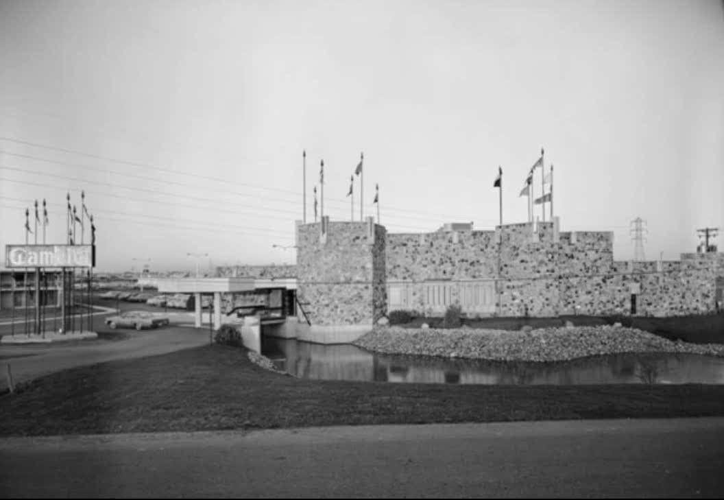Camelot restaurant was a wonderful place.....
Bloomington, Minnesota