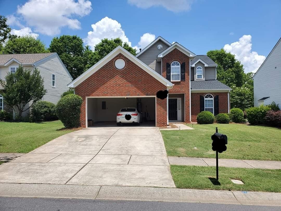 we officially move into our "new home" (rental) tomorrow 😊
Goodbye apartment living, Hello more space and yard work and cookouts!