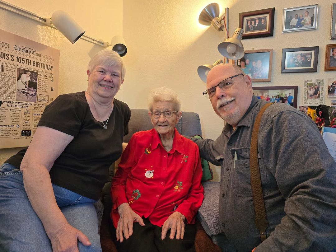 Sandra I visited my 105 YO stepmother, Lois, on our way to Dallas to spend Christmas Eve and Christmas morning with Gretchen, Alex and his family. Lois wishes everyone Merry Christmas and Happy new year!