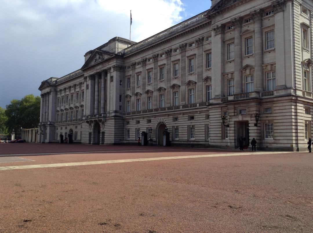 Yes Susan!  Detoured from doing the War Room and London Eye to instead check out Buckingham Palace.
And lots of dollhousing at the Festival too!