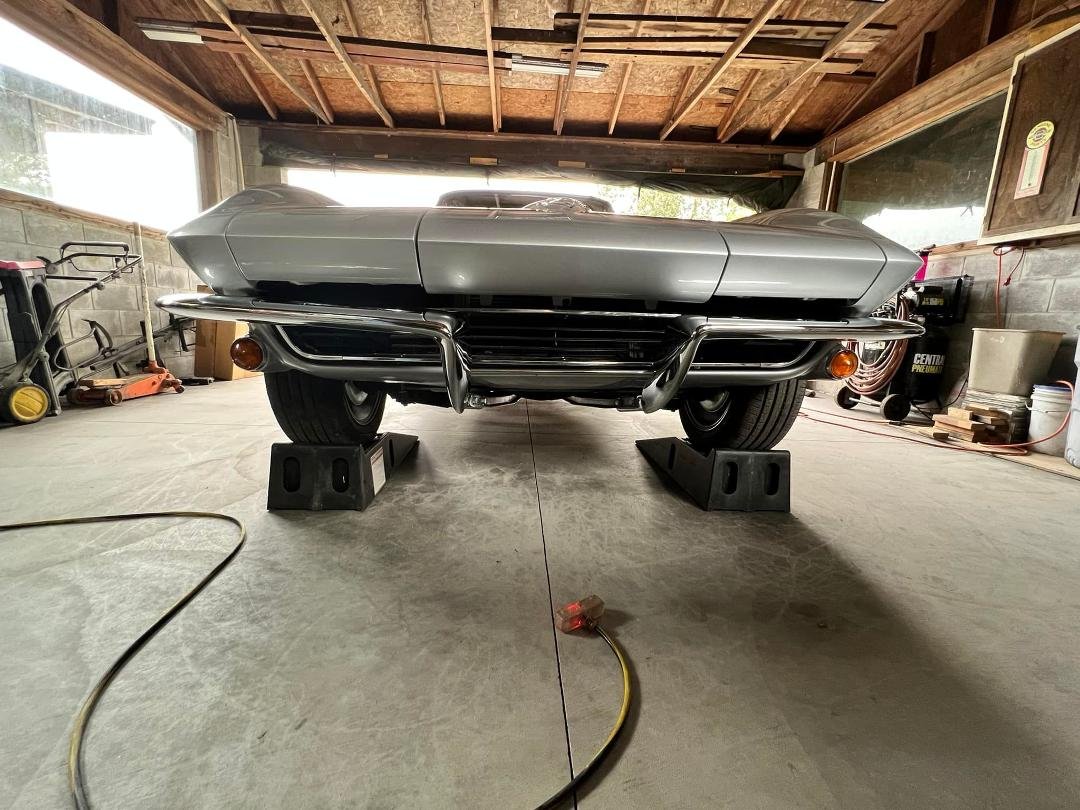 Front bumper and grill on.